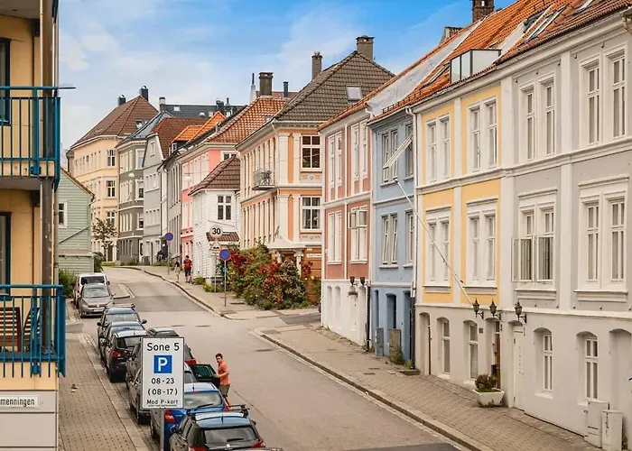 Dinbnb Appartments L Traditional Bergenshouse I Charming I Familiy *